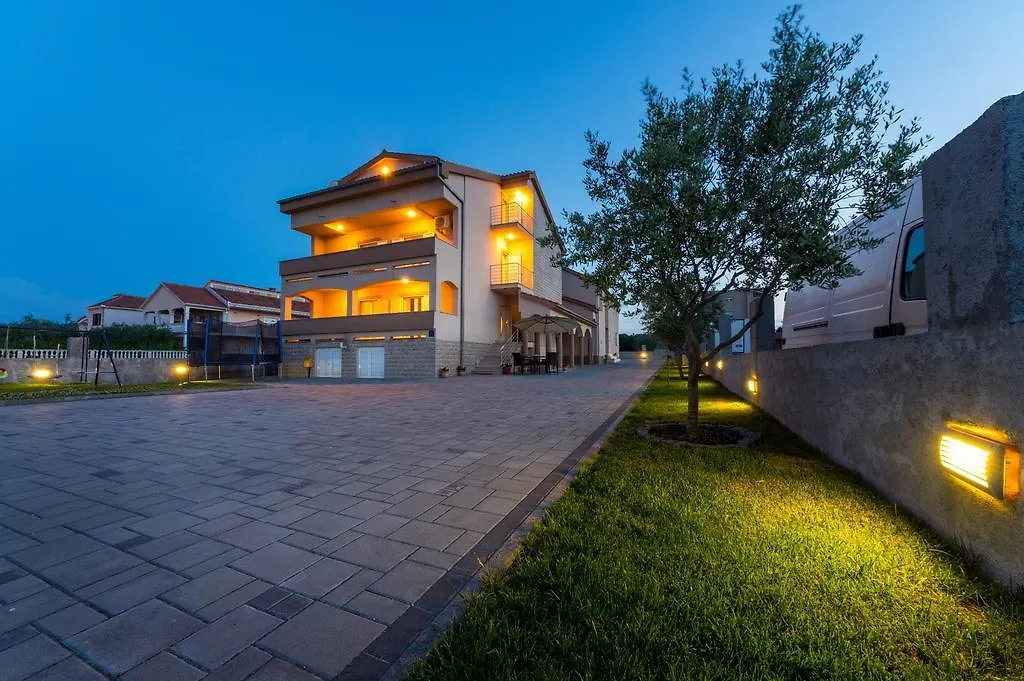 Apartments Skara Bibinje