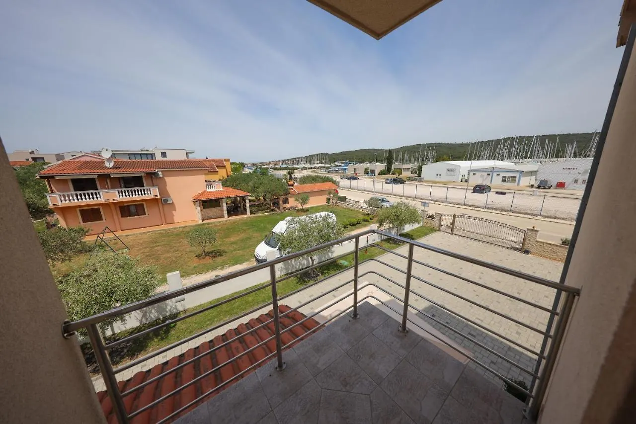 Apartments Skara Bibinje 0*,