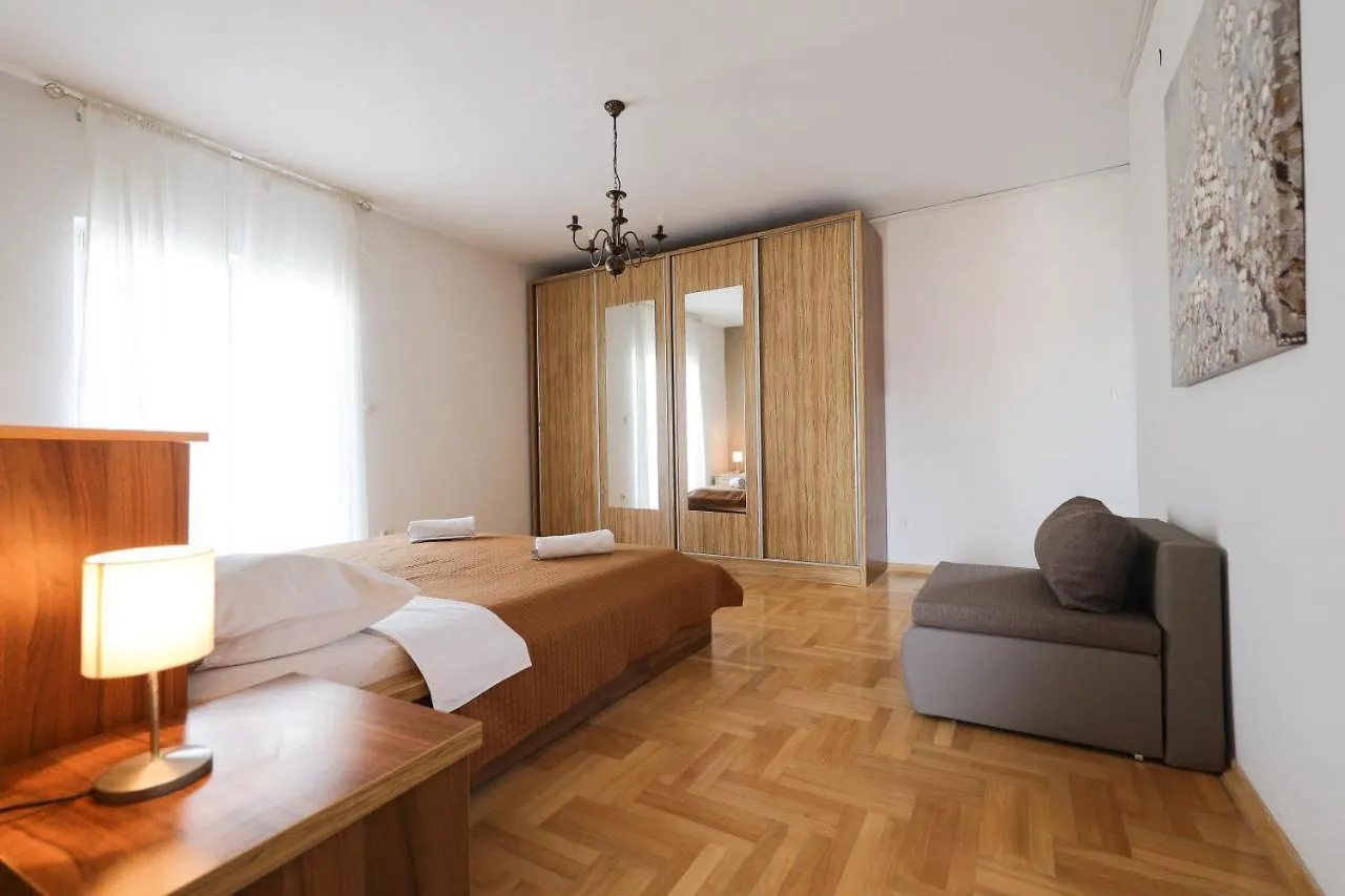 Apartments Skara Bibinje